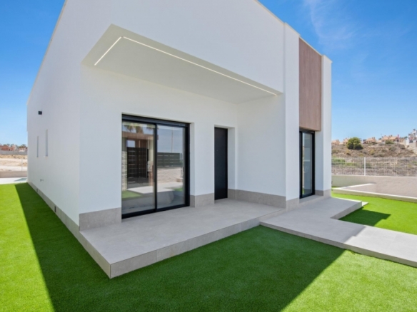 Promoción de villas obra nueva en Golf La Finca Algorfa