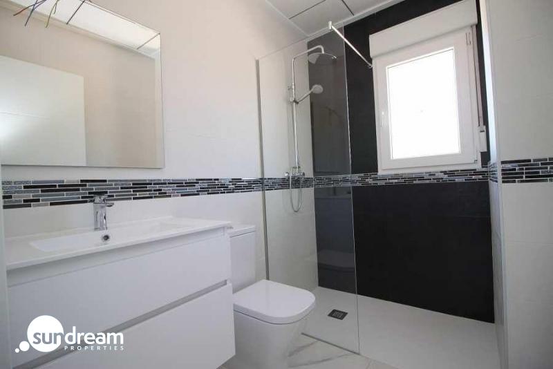 g_38935-15-10 Villa obra nueva en venta con mucho terreno en Pinoso