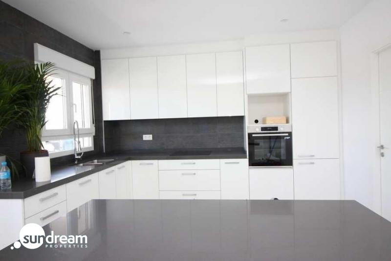g_38935-15-2 Villa obra nueva en venta con mucho terreno en Pinoso