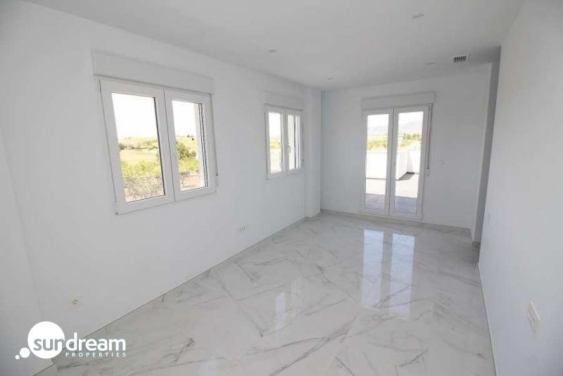 g_38935-15-6 Villa obra nueva en venta con mucho terreno en Pinoso