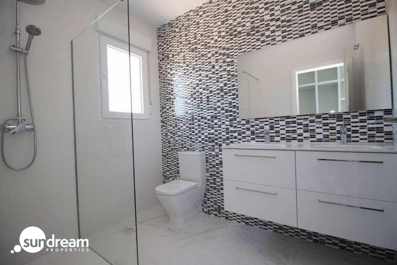 g_38935-15-8 Villa obra nueva en venta con mucho terreno en Pinoso