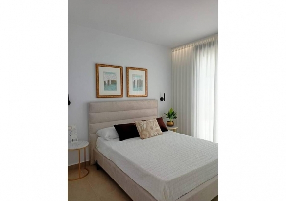 ESTUPENDA VILLA INDEPENDIENTE DE NUEVA CONSTRUCCIÓN EN CAMPOAMOR(ORIHUELA COSTA).