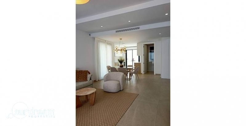 ESTUPENDA VILLA INDEPENDIENTE DE NUEVA CONSTRUCCIÓN EN CAMPOAMOR(ORIHUELA COSTA).