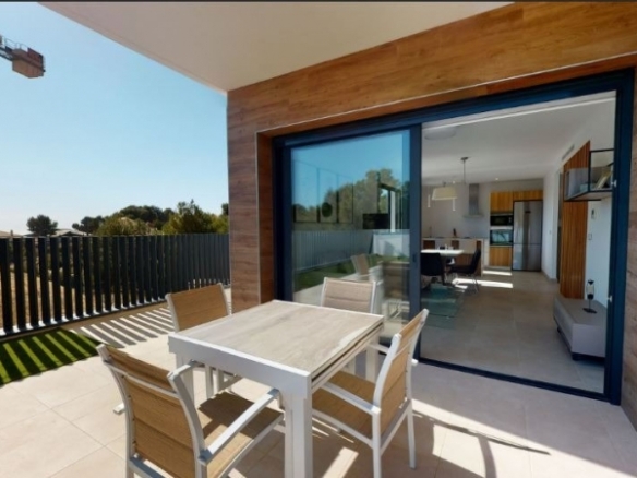 VILLAS DE OBRA NUEVA EN LA NUCIA