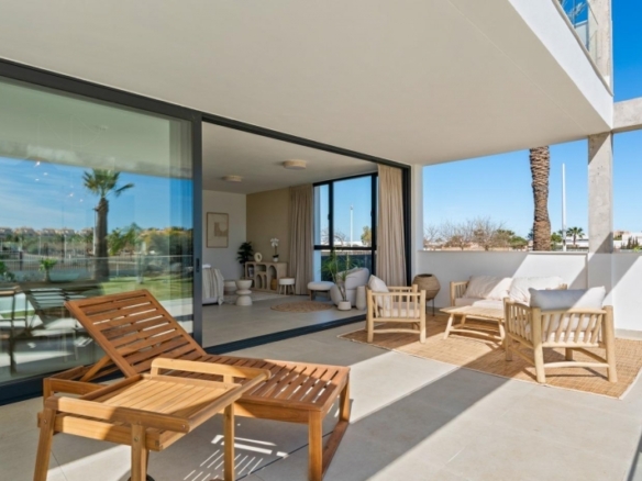 Apartamento en primera planta de  3 dormitorios en Mar de Cristal(Cartagena)