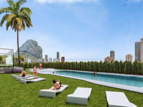 APARTAMENTO DE 3 DORMITORIOS EN UN EDIFICIO EMBLEMÁTICO DE CALPE, CERCA DEL MAR Y LA LAGUNA