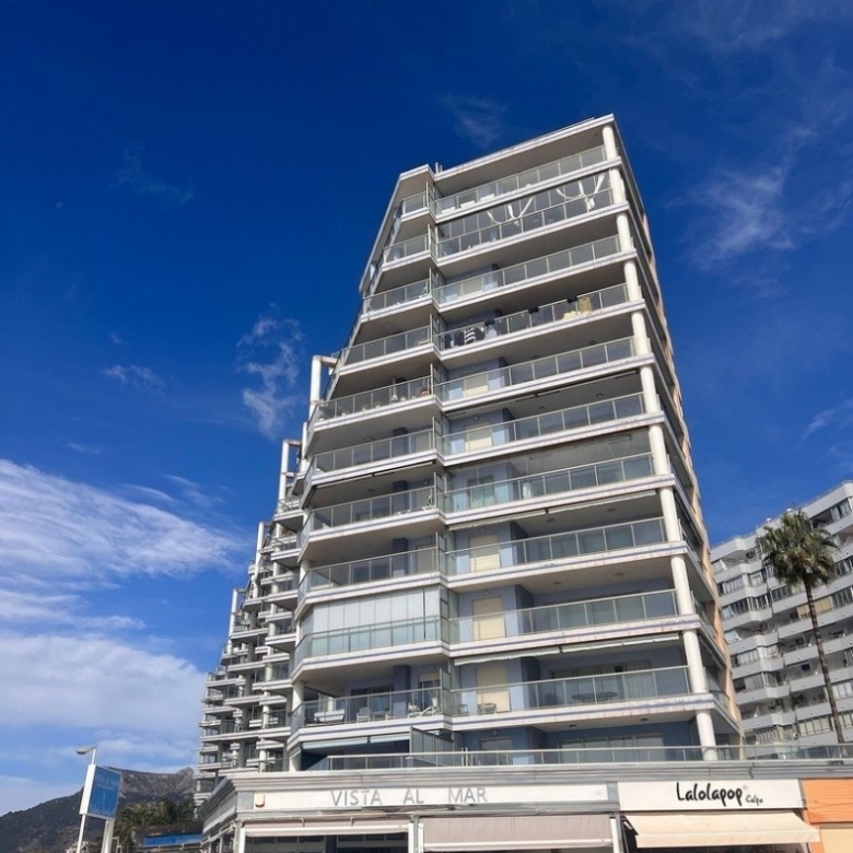 PRECIOSOS ATICOS DUPLEX CON VISTAS AL MAR EN CALPE