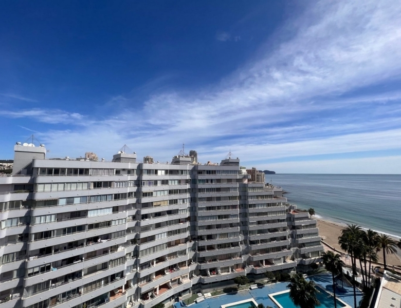 PRECIOSOS ATICOS DUPLEX CON VISTAS AL MAR EN CALPE