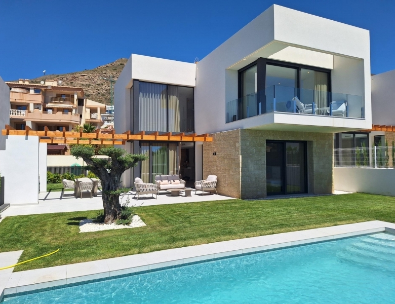 MAGNIFICA VILLA MODERNA DE NUEVA CONSTRUCCIÓN EN FINESTRAT.