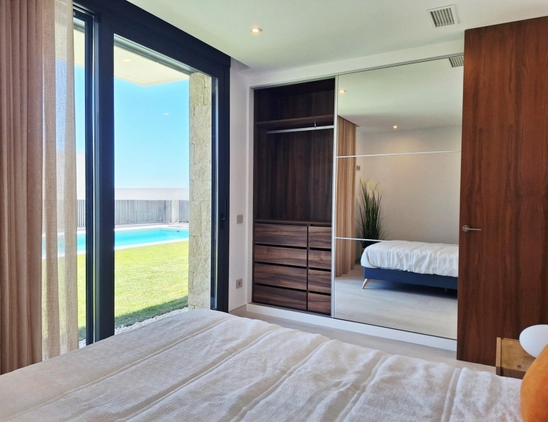 MAGNIFICA VILLA MODERNA DE NUEVA CONSTRUCCIÓN EN FINESTRAT.