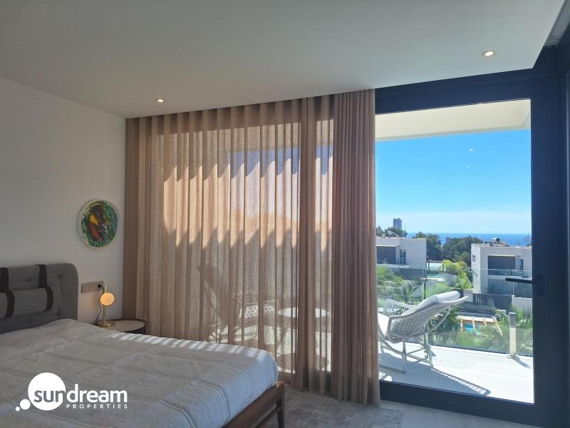 MAGNIFICA VILLA MODERNA DE NUEVA CONSTRUCCIÓN EN FINESTRAT.