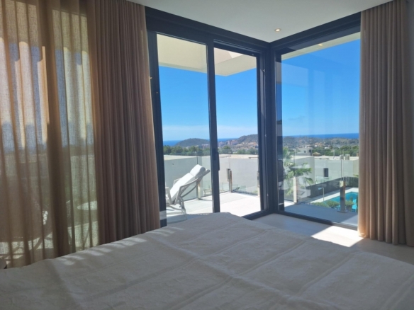 MAGNIFICA VILLA MODERNA DE NUEVA CONSTRUCCIÓN EN FINESTRAT.