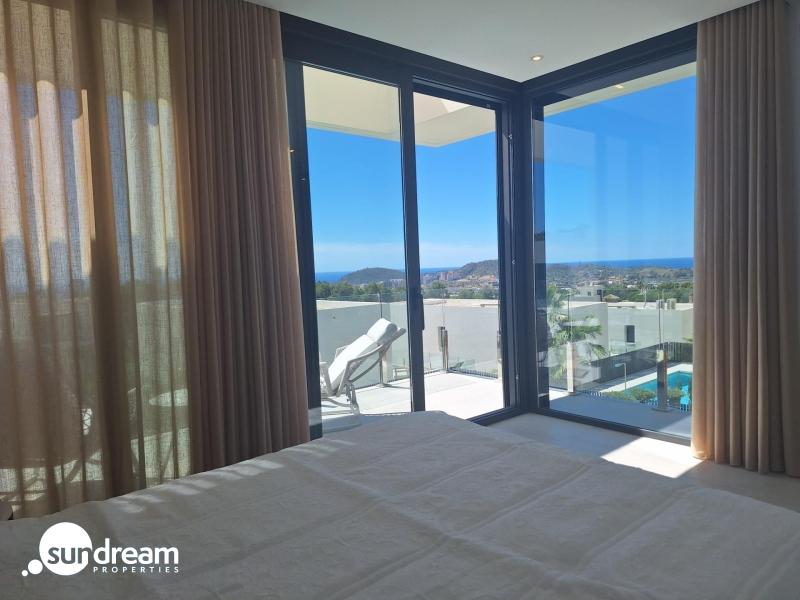 MAGNIFICA VILLA MODERNA DE NUEVA CONSTRUCCIÓN EN FINESTRAT.
