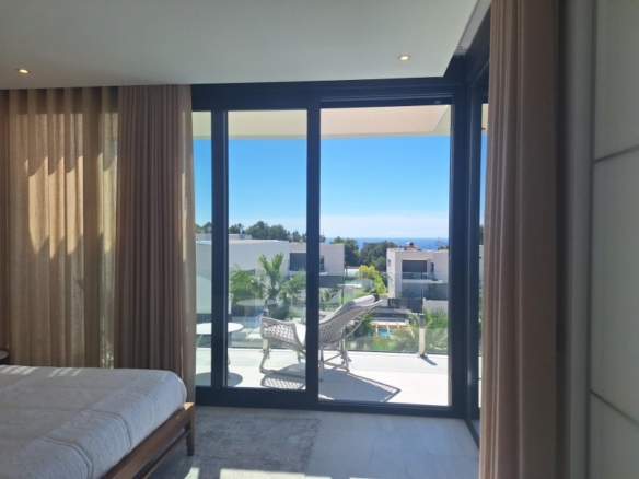 MAGNIFICA VILLA MODERNA DE NUEVA CONSTRUCCIÓN EN FINESTRAT.
