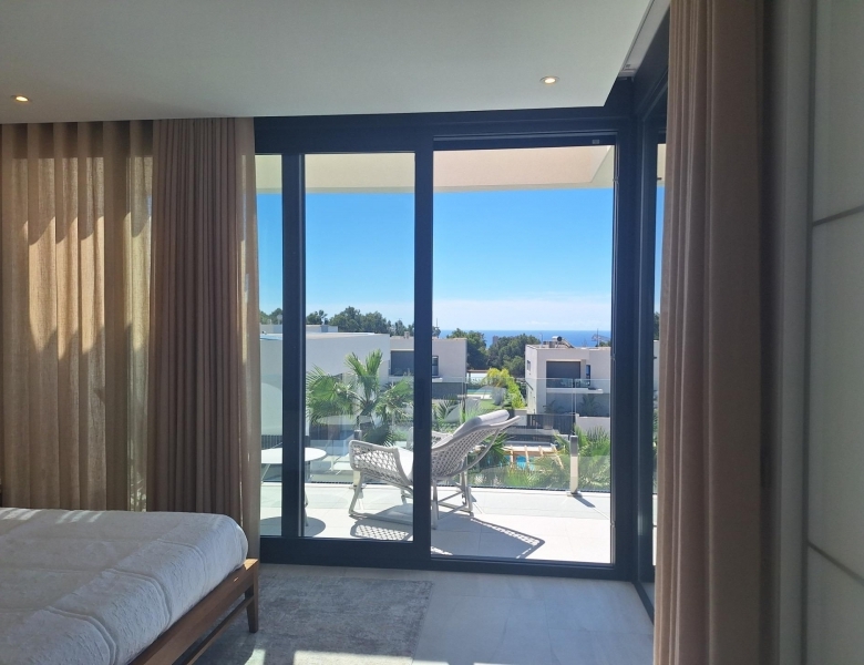 MAGNIFICA VILLA MODERNA DE NUEVA CONSTRUCCIÓN EN FINESTRAT.