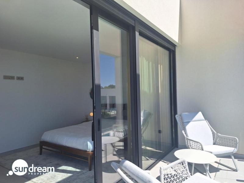 MAGNIFICA VILLA MODERNA DE NUEVA CONSTRUCCIÓN EN FINESTRAT.
