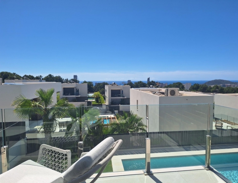 MAGNIFICA VILLA MODERNA DE NUEVA CONSTRUCCIÓN EN FINESTRAT.