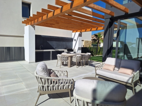 MAGNIFICA VILLA MODERNA DE NUEVA CONSTRUCCIÓN EN FINESTRAT.