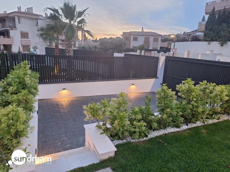MAGNIFICA VILLA MODERNA DE NUEVA CONSTRUCCIÓN EN FINESTRAT.