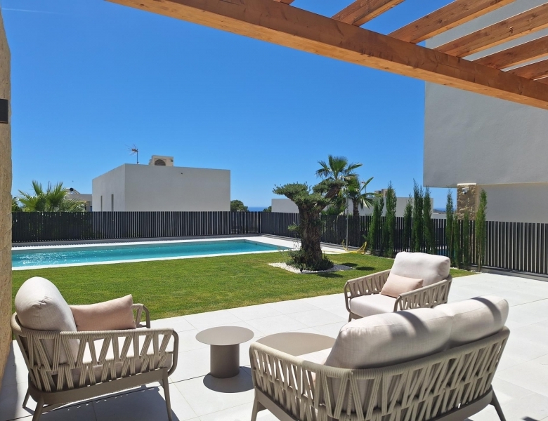 MAGNIFICA VILLA MODERNA DE NUEVA CONSTRUCCIÓN EN FINESTRAT.