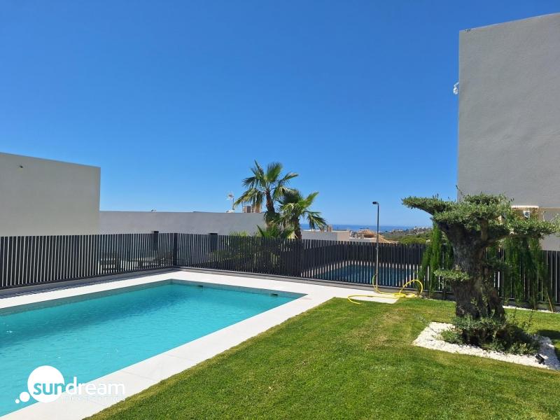 MAGNIFICA VILLA MODERNA DE NUEVA CONSTRUCCIÓN EN FINESTRAT.