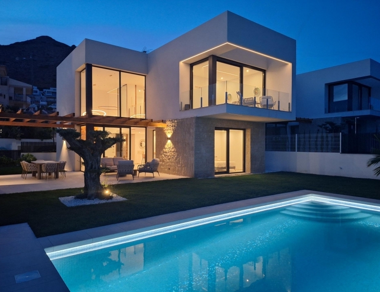 MAGNIFICA VILLA MODERNA DE NUEVA CONSTRUCCIÓN EN FINESTRAT.