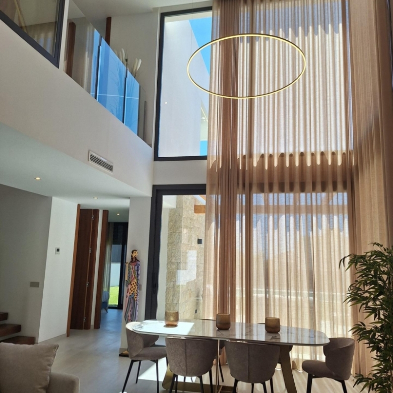 MAGNIFICA VILLA MODERNA DE NUEVA CONSTRUCCIÓN EN FINESTRAT.