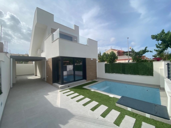 FANTÁSTICA VILLA DE 3 DORM. DE NUEVA CONSTRUCCIÓN EN LOS ALCAZARES