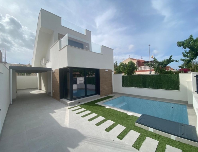 FANTÁSTICA VILLA DE 3 DORM. DE NUEVA CONSTRUCCIÓN EN LOS ALCAZARES