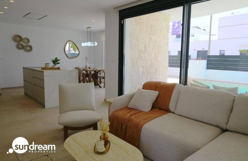 PAREADOS DE NUEVA CONSTRUCCIÓN CON 3 DORMITORIOS EN DOLORES