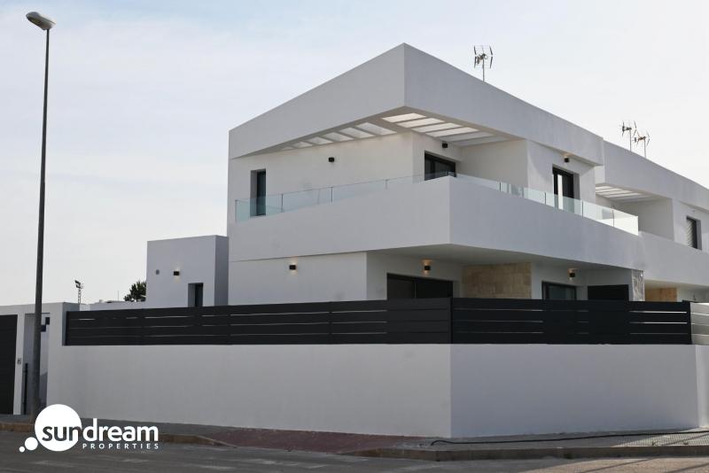 g_39888-5-30 PAREADOS DE NUEVA CONSTRUCCIÓN CON 3 DORMITORIOS EN DOLORES