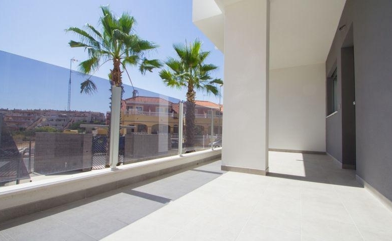 APARTAMENTO DE NUEVA CONSTRUCCIÓN CON 2 DORM EN ORIHUELA COSTA