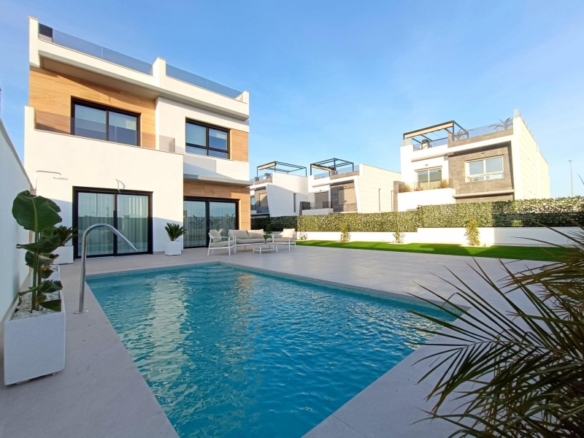 Chalet adosado con piscina privada a la venta  en Benijófar(Alicante)