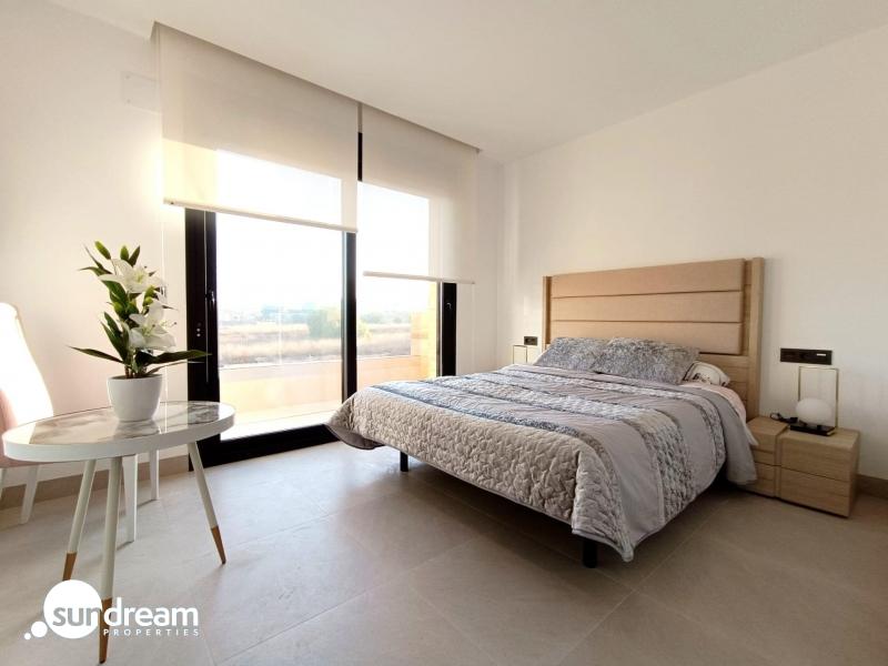 Chalet adosado con piscina privada a la venta  en Benijófar(Alicante)
