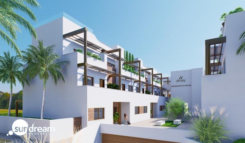 Bungalow de planta alta a la venta con solarium a 150m. de la Playa De Las Higuericas En Torre De La