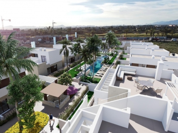 Villa obra nueva con piscina y garaje en Los Alcázares