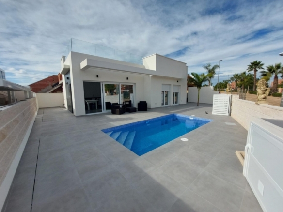 Villa en venta obra nueva La Herrada Los Montesinos