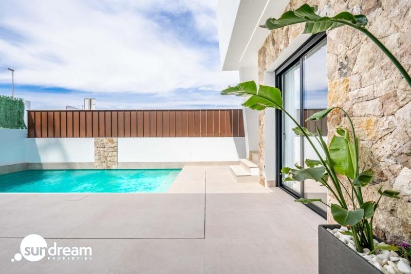 Villa independiente en venta obra nueva Torre Pacheco