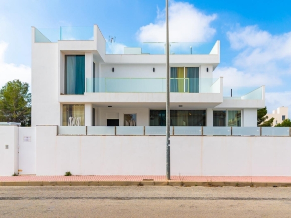 Piso obra nueva en venta con piscina en Orihuela Costa