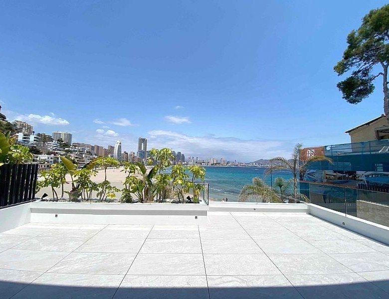 Ático en venta obra nueva con piscina playa Benidorm