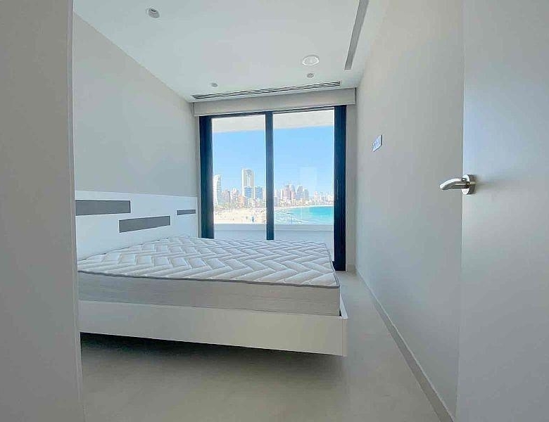 Ático en venta obra nueva con piscina playa Benidorm