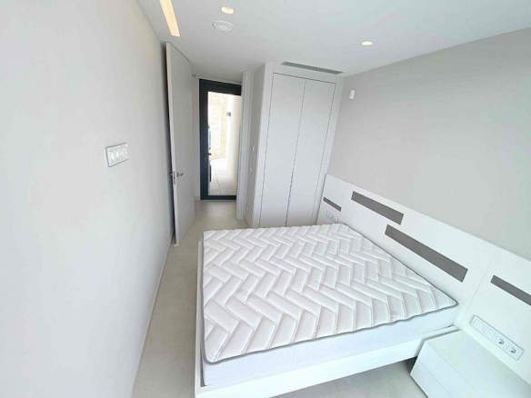 Ático en venta obra nueva con piscina playa Benidorm