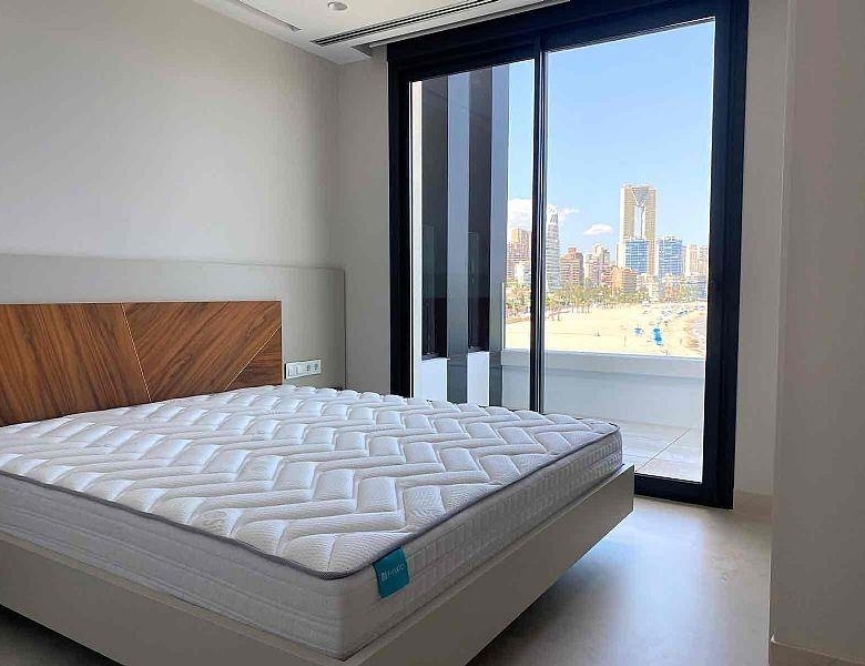 Ático en venta obra nueva con piscina playa Benidorm