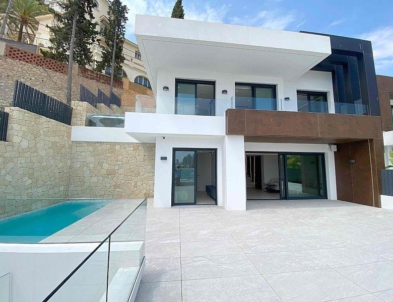 Ático en venta obra nueva con piscina playa Benidorm