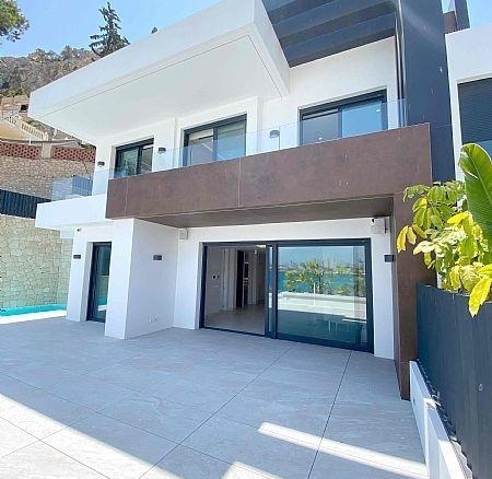 Ático en venta obra nueva con piscina playa Benidorm
