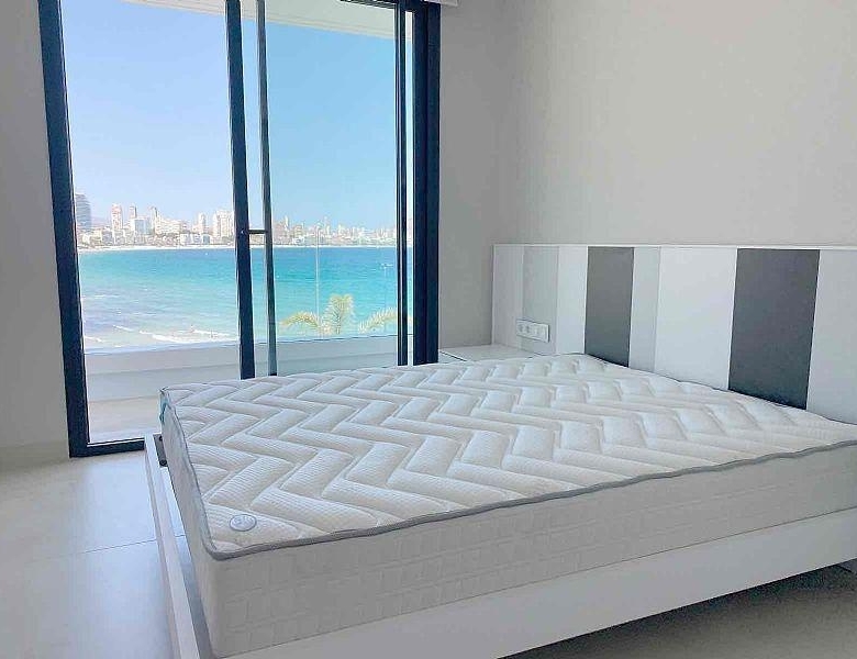Ático en venta obra nueva con piscina playa Benidorm