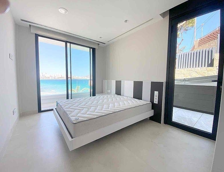Ático en venta obra nueva con piscina playa Benidorm