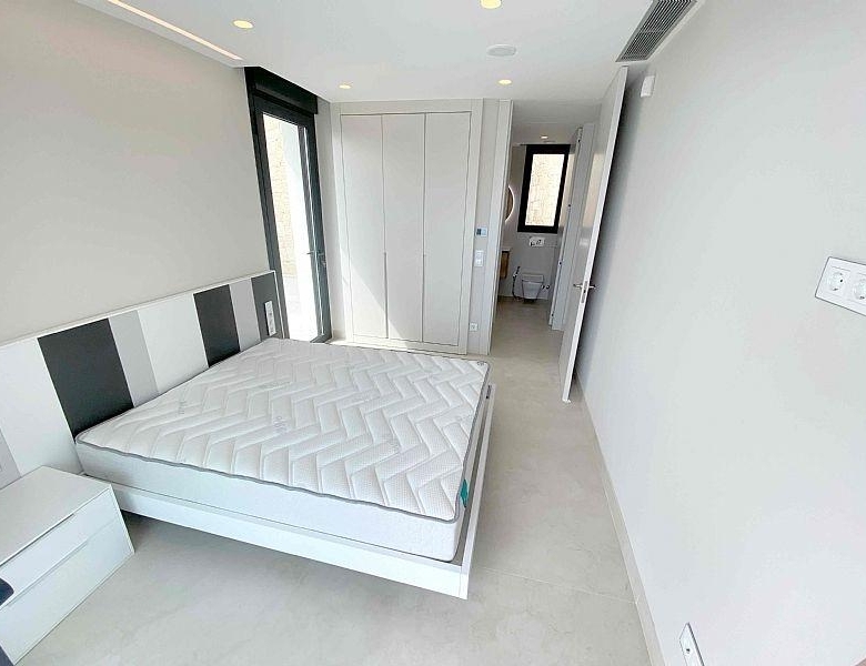 Ático en venta obra nueva con piscina playa Benidorm