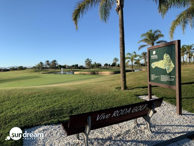 Bungalow en venta con garaje Roda Golf San Javier