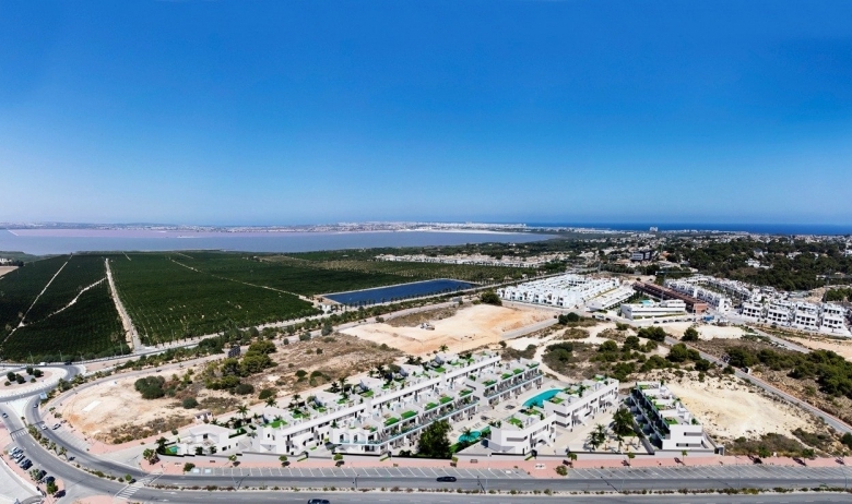 Bungalow en venta con garaje Los Balcones Torrevieja